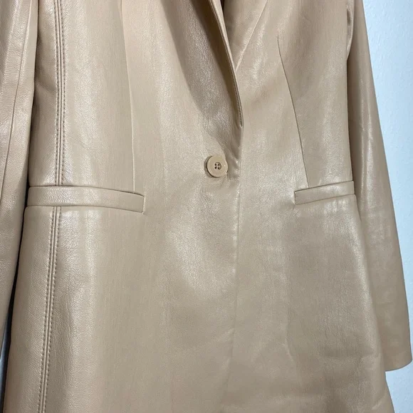Alice + Olivia Women’s Almond Faux Leather Jacket Size 4 - Picture 6 of 16